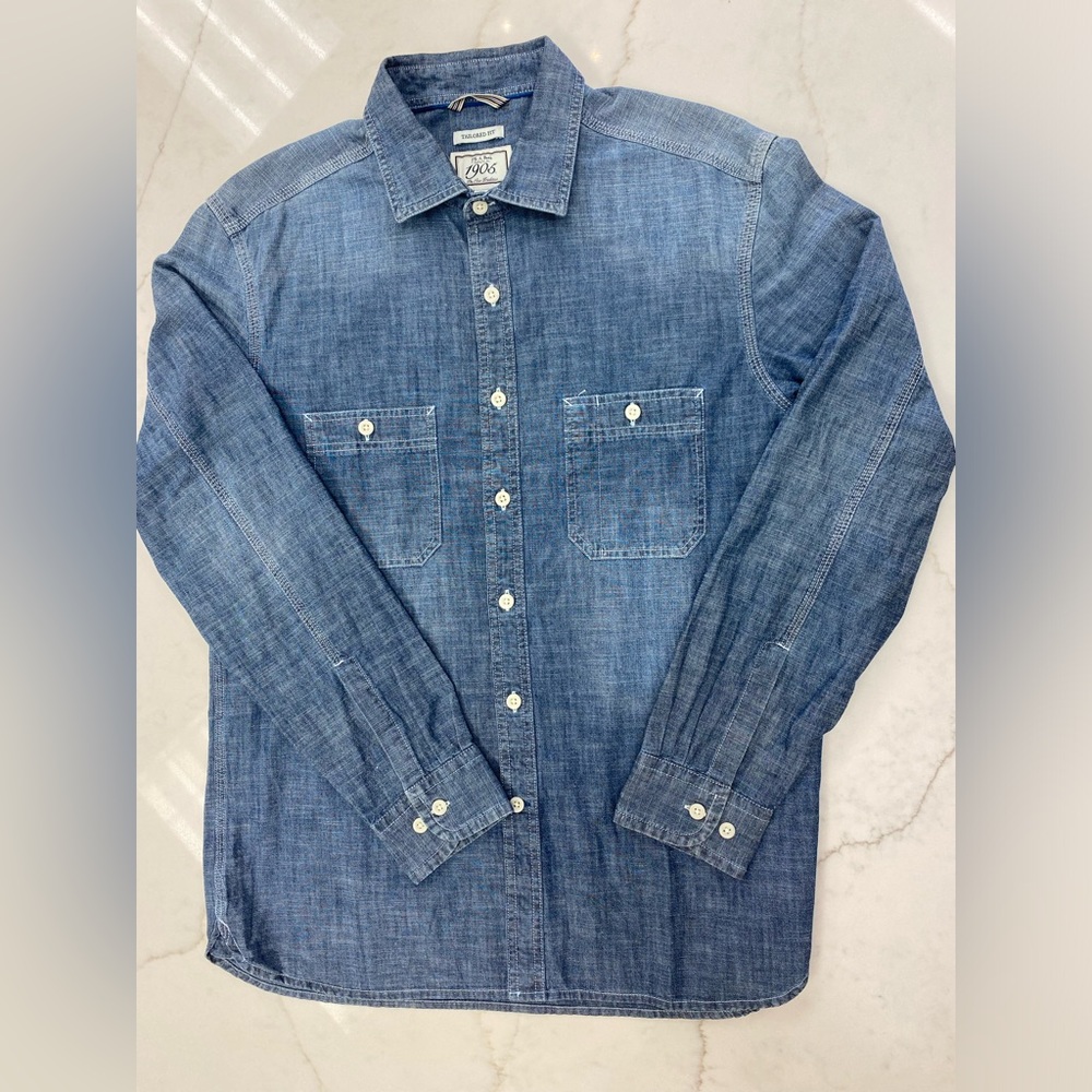 (New) Jos. A. Bank Men’s Chambray Denim Long Sleeve Button Front Shirt